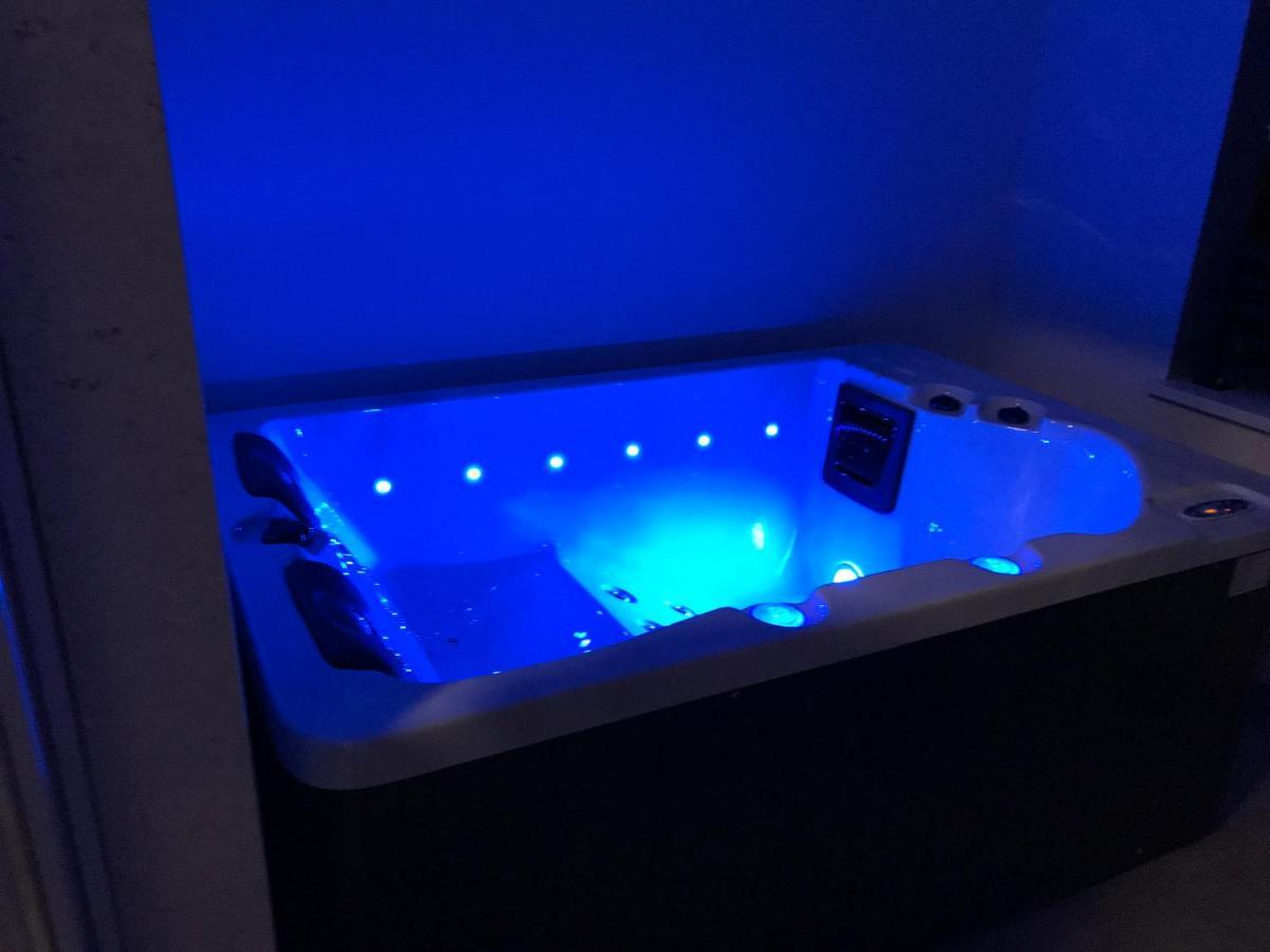Apartments Tonkita With Jacuzzi 马卡尔斯卡 外观 照片