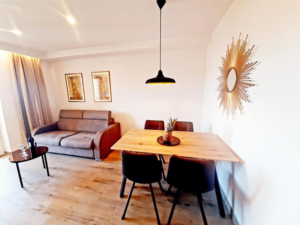 Apartments Tonkita With Jacuzzi 马卡尔斯卡 外观 照片