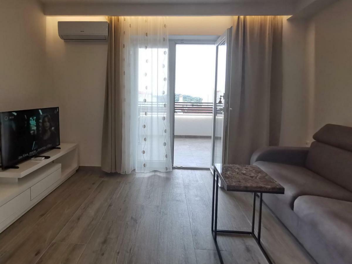 Apartments Tonkita With Jacuzzi 马卡尔斯卡 外观 照片